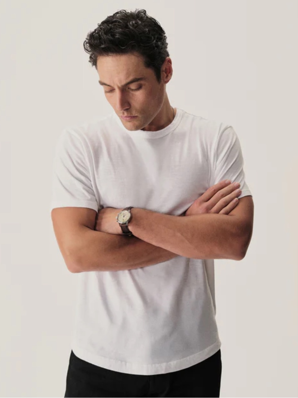 Buck Mason slub curved hem tee
